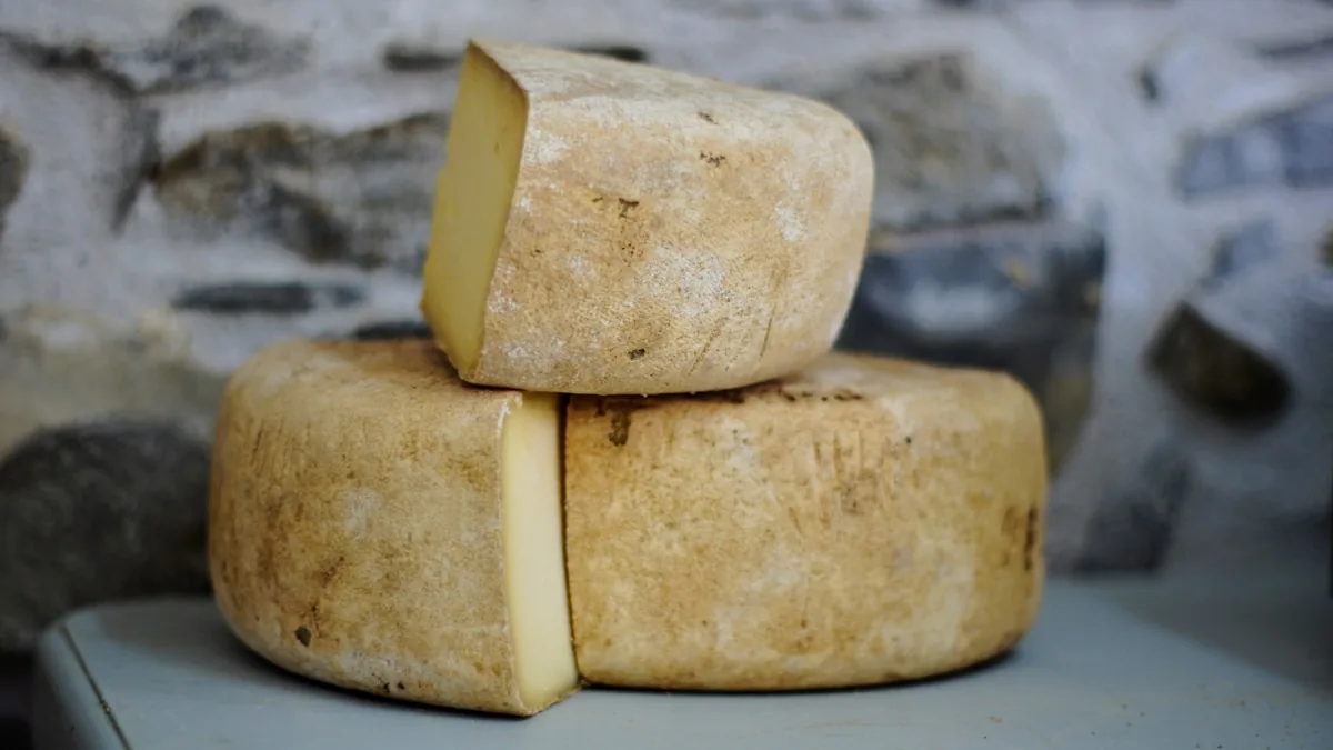 The great cheese prediction: artisanal value in the age of AI